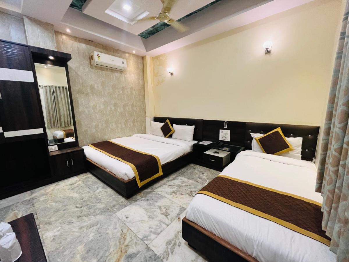 Hotel Raj Vilas Udaipur Exterior foto
